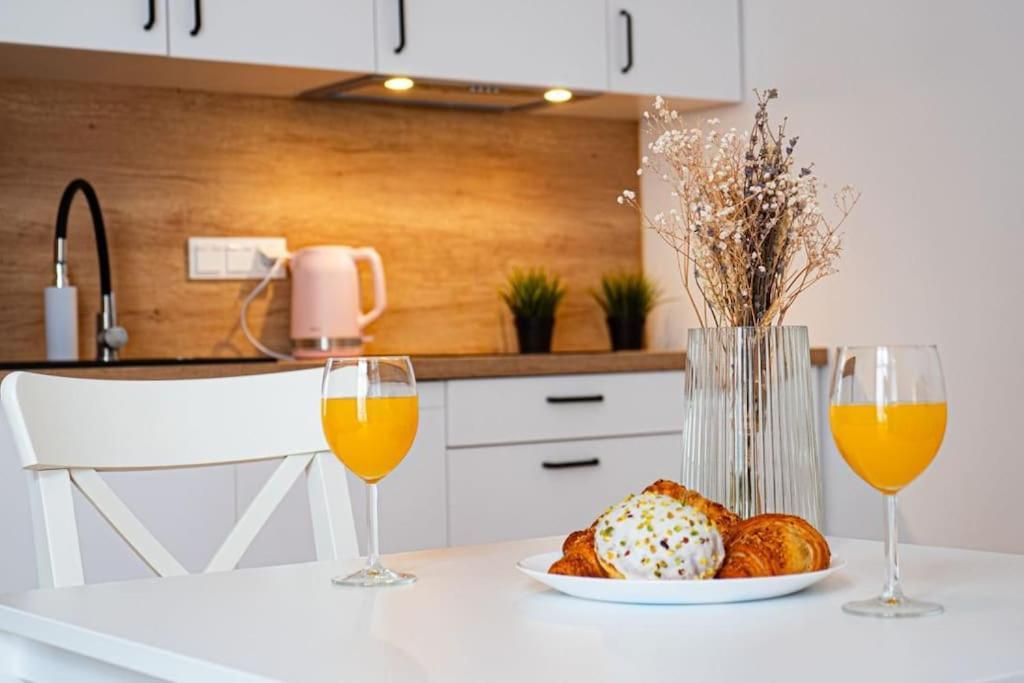 Komfortowy Apartament W Centrum Varsó Kültér fotó