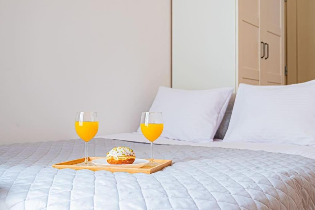 Komfortowy Apartament W Centrum Varsó Kültér fotó